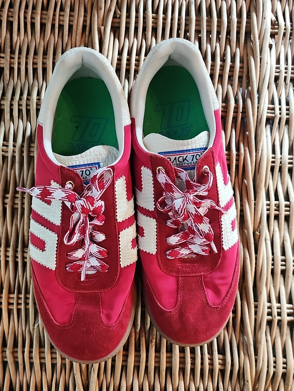 Back 70 Women's Vintage Style Red Sneakers